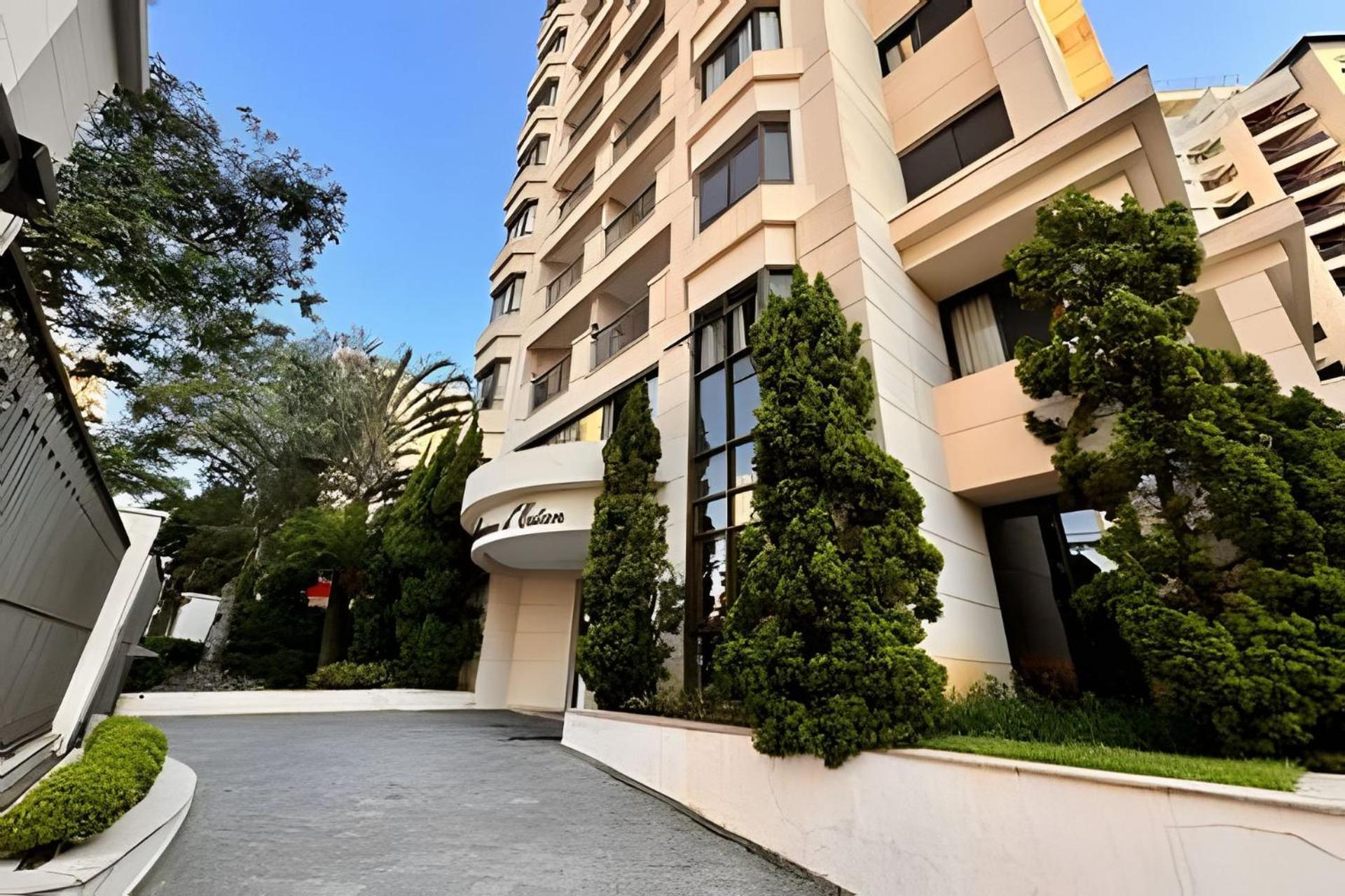 Flats Em Moema: Metro, Wifi, Ar E Manobrista Apartamento *